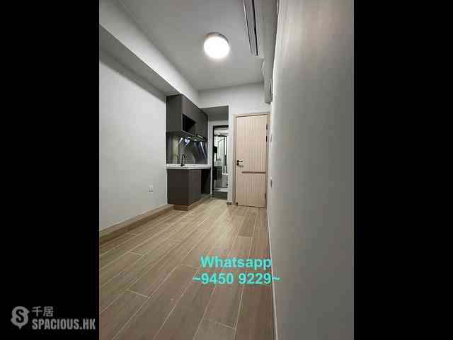 Sai Ying Pun - 32, Centre Street 01