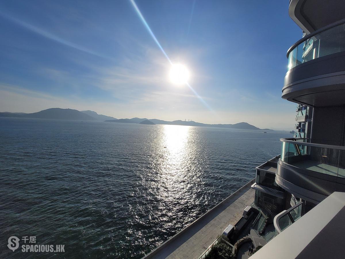 Ap Lei Chau - The Corniche Block 1 01