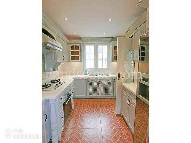 Chung Hom Kok - Ventura Villa 15