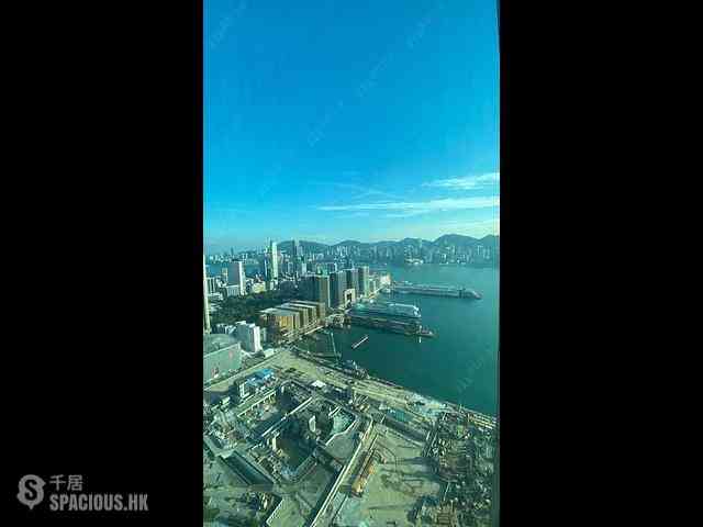 West Kowloon - The Arch Sun Tower (Block 1A) 01