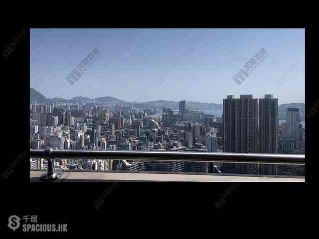 West Kowloon - The Arch Star Tower (Block 2) 01