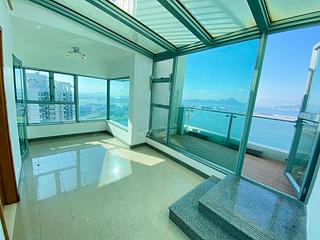 Tung Chung - Seaview Crescent 02