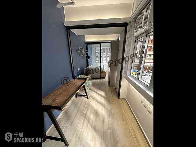 Sheung Wan - 114, Des Voeux Road West 01