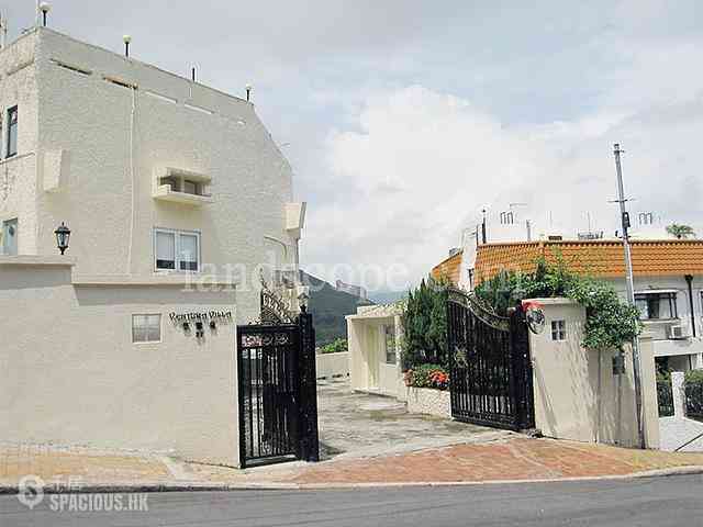 Chung Hom Kok - Ventura Villa 03