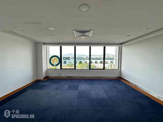 Sai Ying Pun - Singga Commercial Centre 01