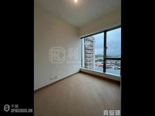 Cheung Sha Wan - Grand Victoria Phase 1 Grand Victoria I Block 3B 01