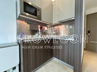 Tai Kok Tsui - L・Living 23 04