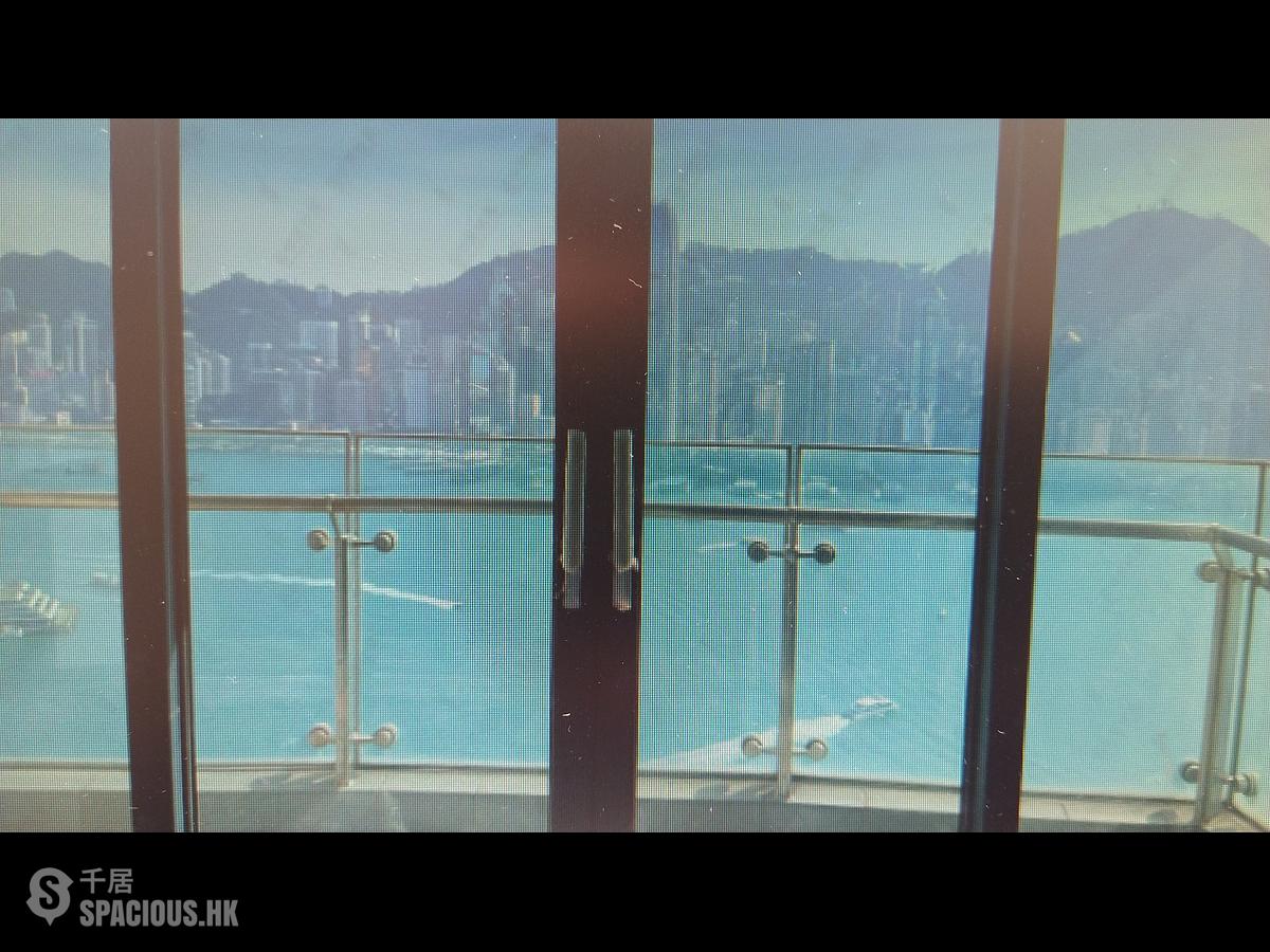 West Kowloon - The Harbourside Block 1 01