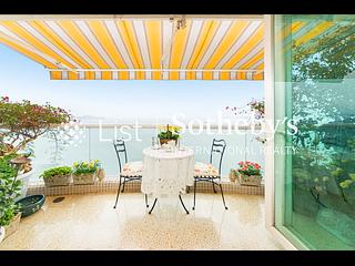 Pok Fu Lam - Villas Sorrento 04