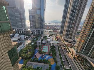 West Kowloon - The Waterfront Phase 2 Block 7 03