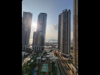 West Kowloon - The Waterfront Phase 2 Block 7 04