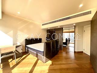 Wan Chai - Convention Plaza Apartments 06