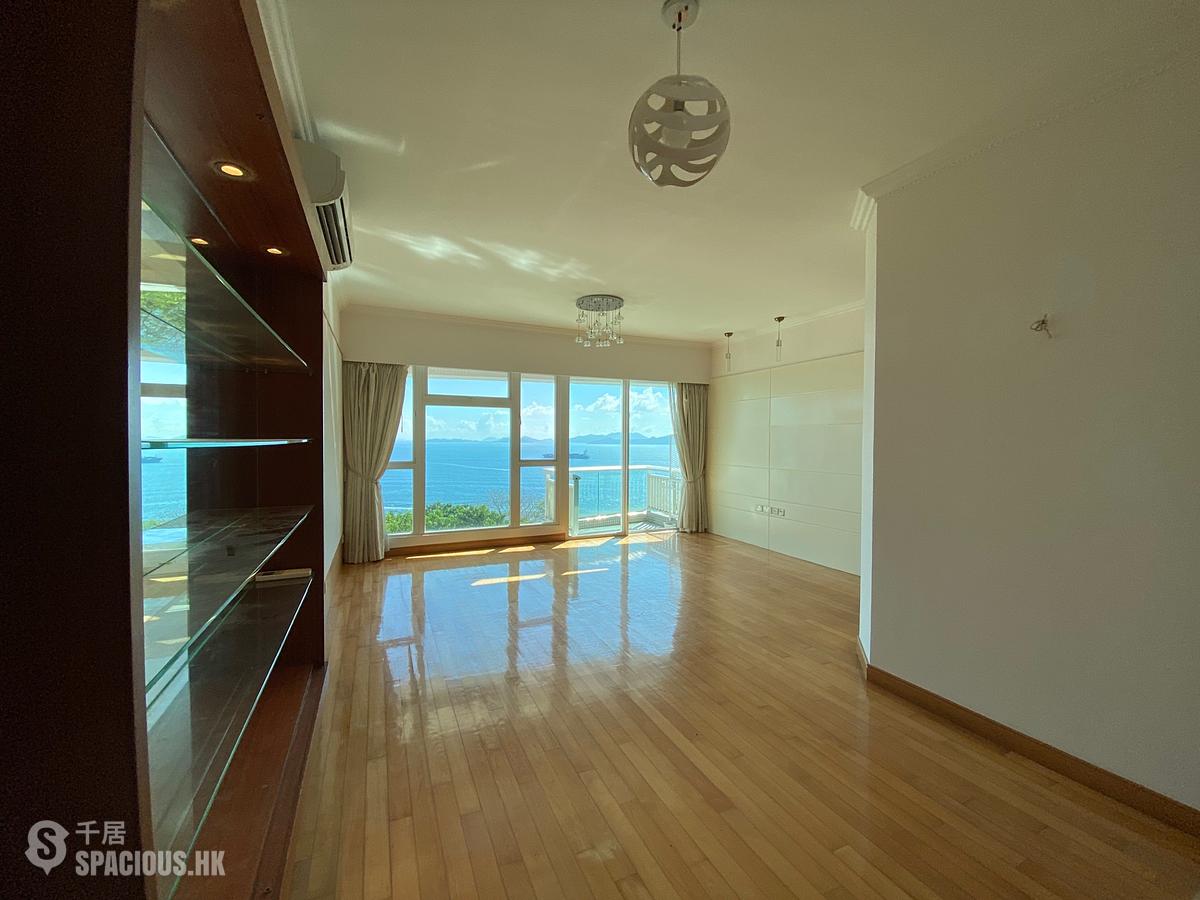 Pok Fu Lam - Villas Sorrento 01