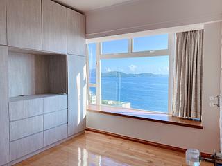 Pok Fu Lam - Villas Sorrento 16