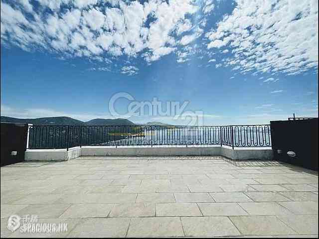 The Peak - Villa Rosa 01