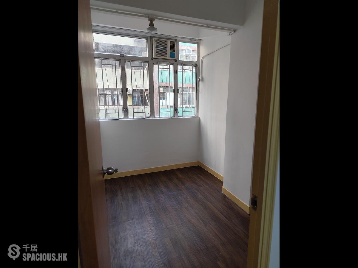 Sai Ying Pun - 306, Queen's Road West 01