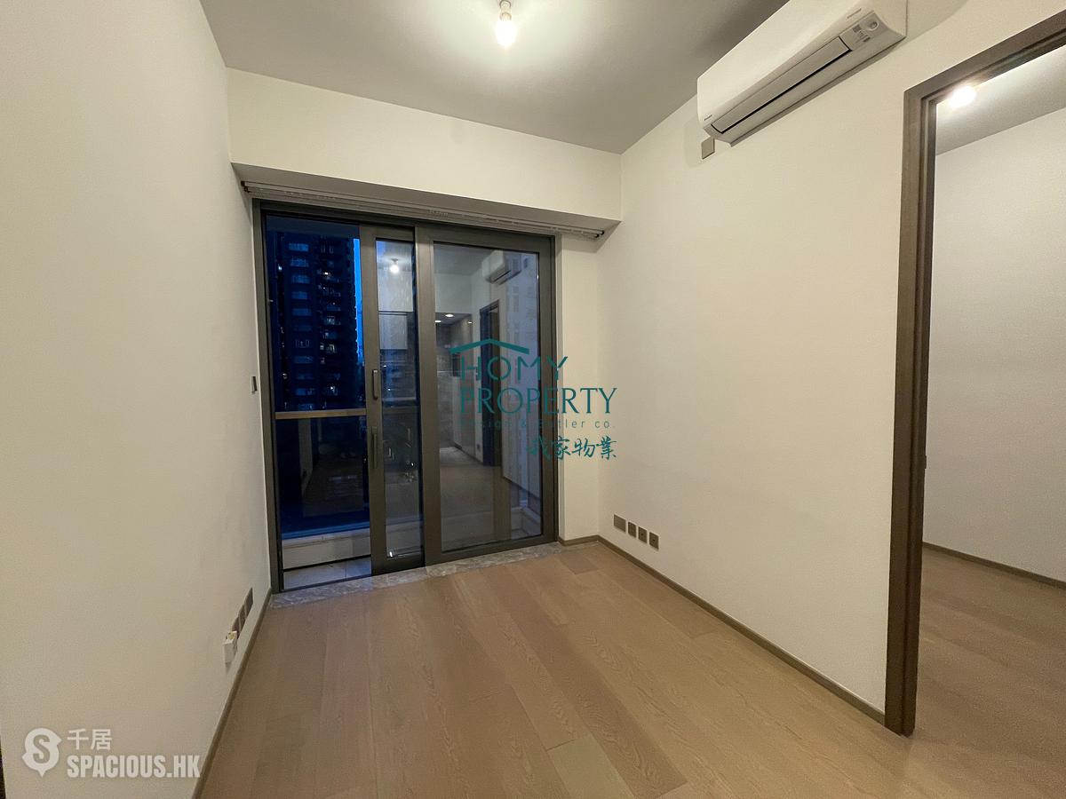 Sai Ying Pun - 15, Western Street 01