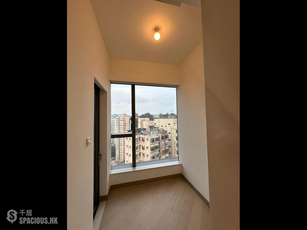 Shau Kei Wan - Lime Gala Block 1B 01