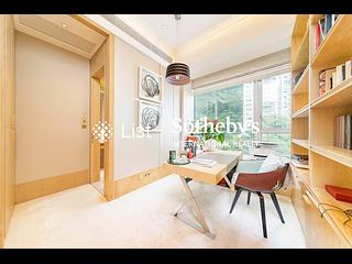 Mid Levels West - Cluny Park 11