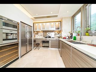 Mid Levels West - Cluny Park 12