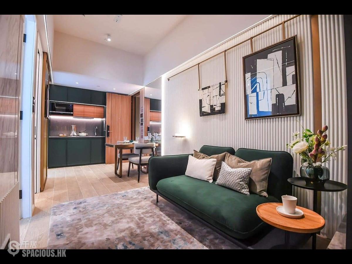 Sai Ying Pun - Des Voeux W Residence 01