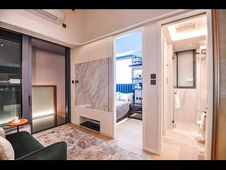 Sai Ying Pun - Des Voeux W Residence 02