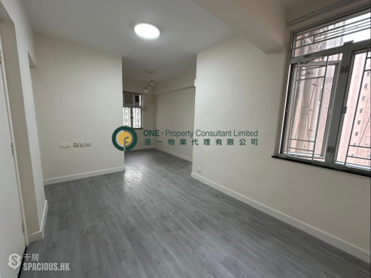 Sai Ying Pun - Golden Phoenix Court 01