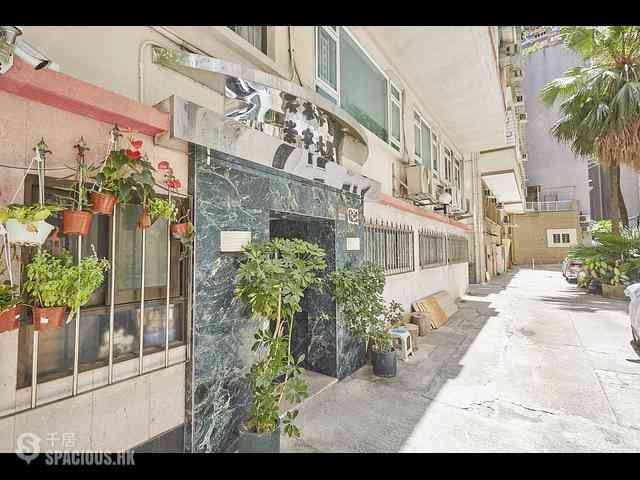 Mid Levels West - Sung Ling Mansion 01