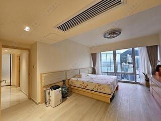 Wan Chai - Convention Plaza Apartments 05