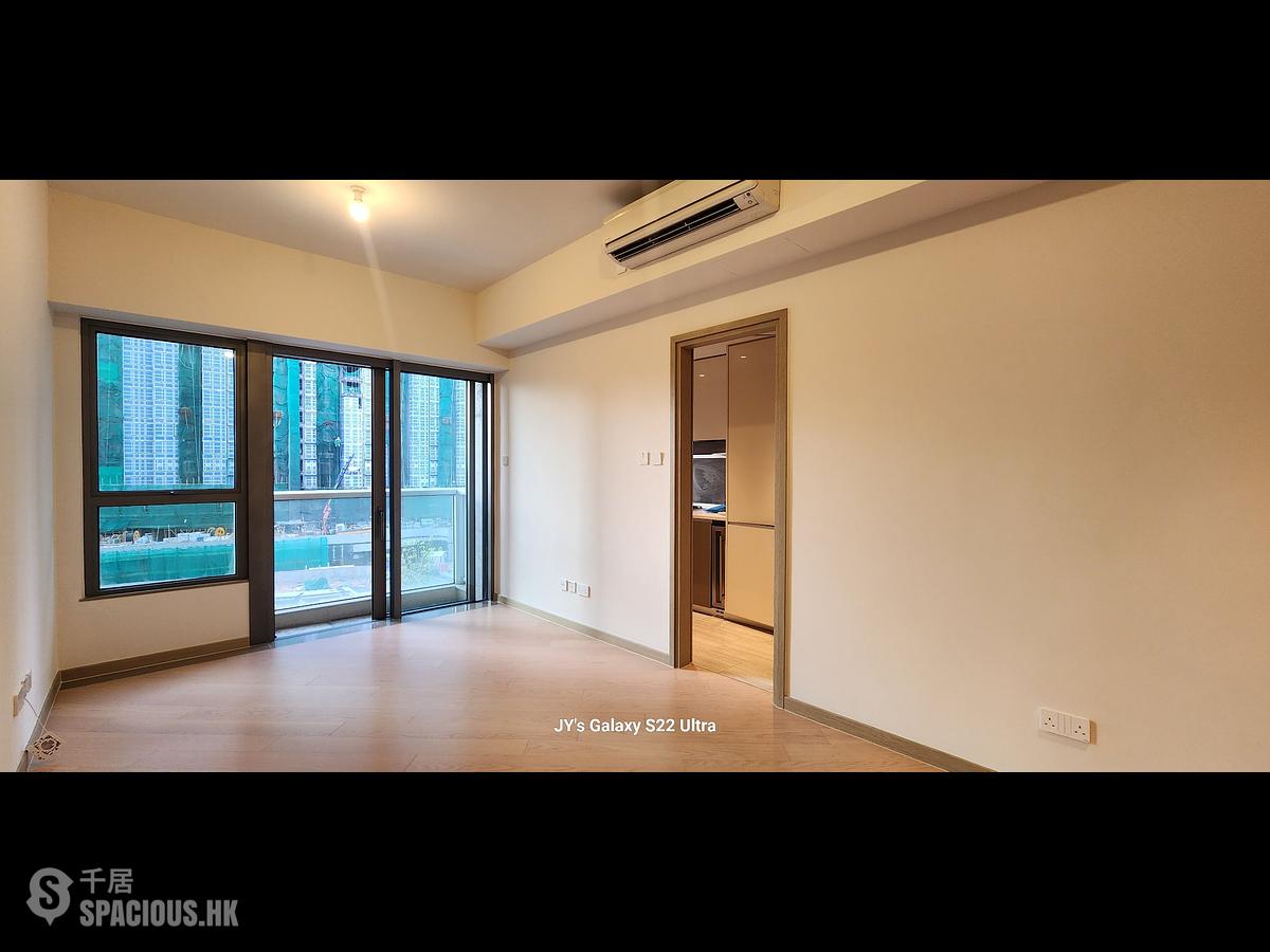 Wong Chuk Hang - The Southside Phase 1 Southland Tower 2A 01