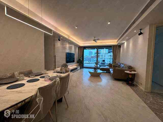 Yau Ma Tei - King'S Park Villa Block 3 01
