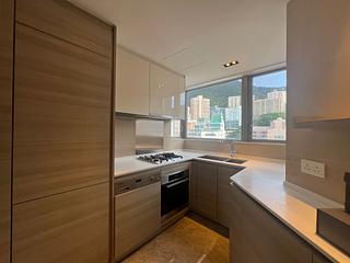 Sai Ying Pun - The Summa Block 2 08