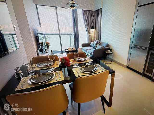 North Point - Victoria Harbour Residence 01