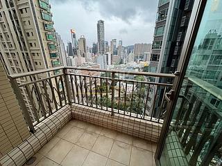 Wan Chai - The Zenith 03