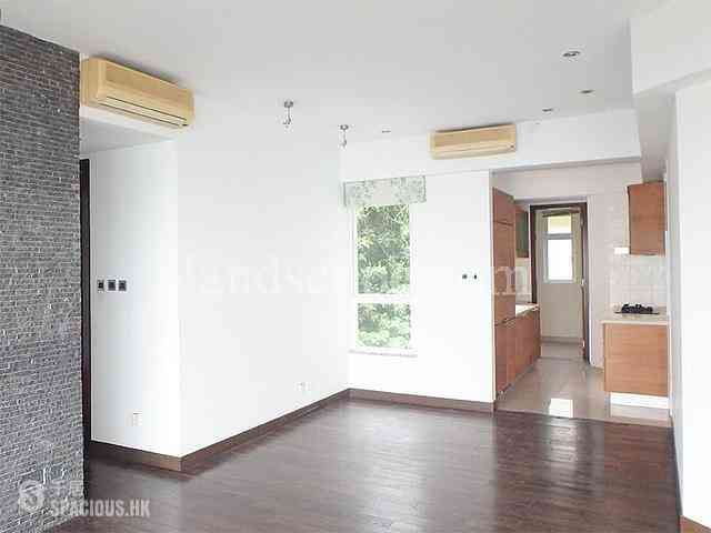 Pok Fu Lam - Villas Sorrento 02