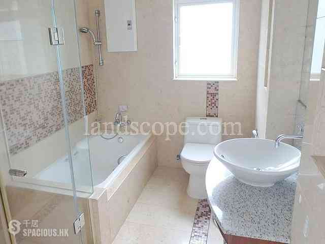 Pok Fu Lam - Villas Sorrento 04