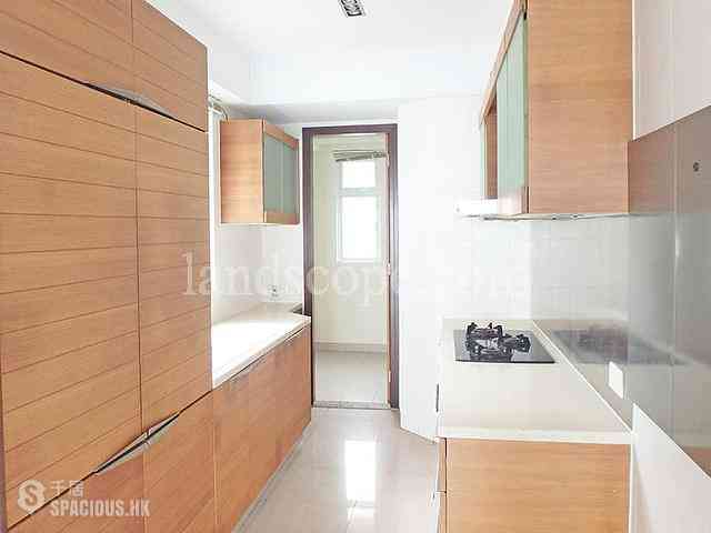 Pok Fu Lam - Villas Sorrento 07
