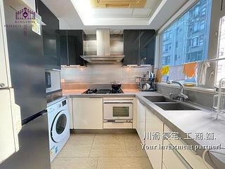 Sai Ying Pun - Centre Place 02