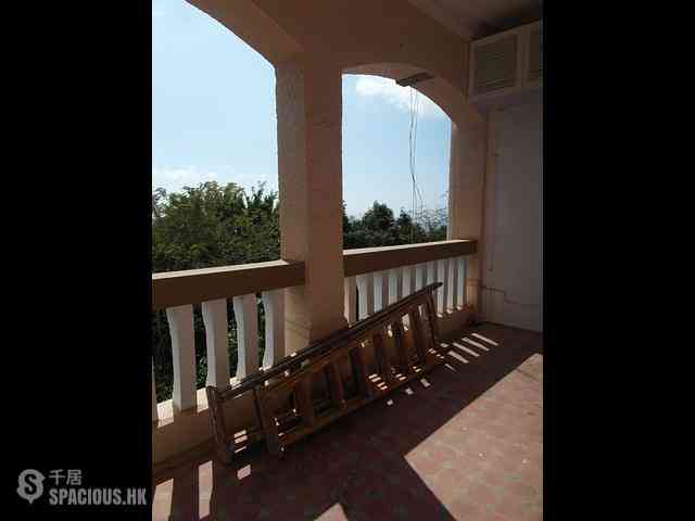 Pok Fu Lam - Felix Villas 01