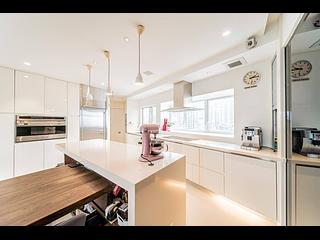 Mid Levels Central - Birchwood Place 24