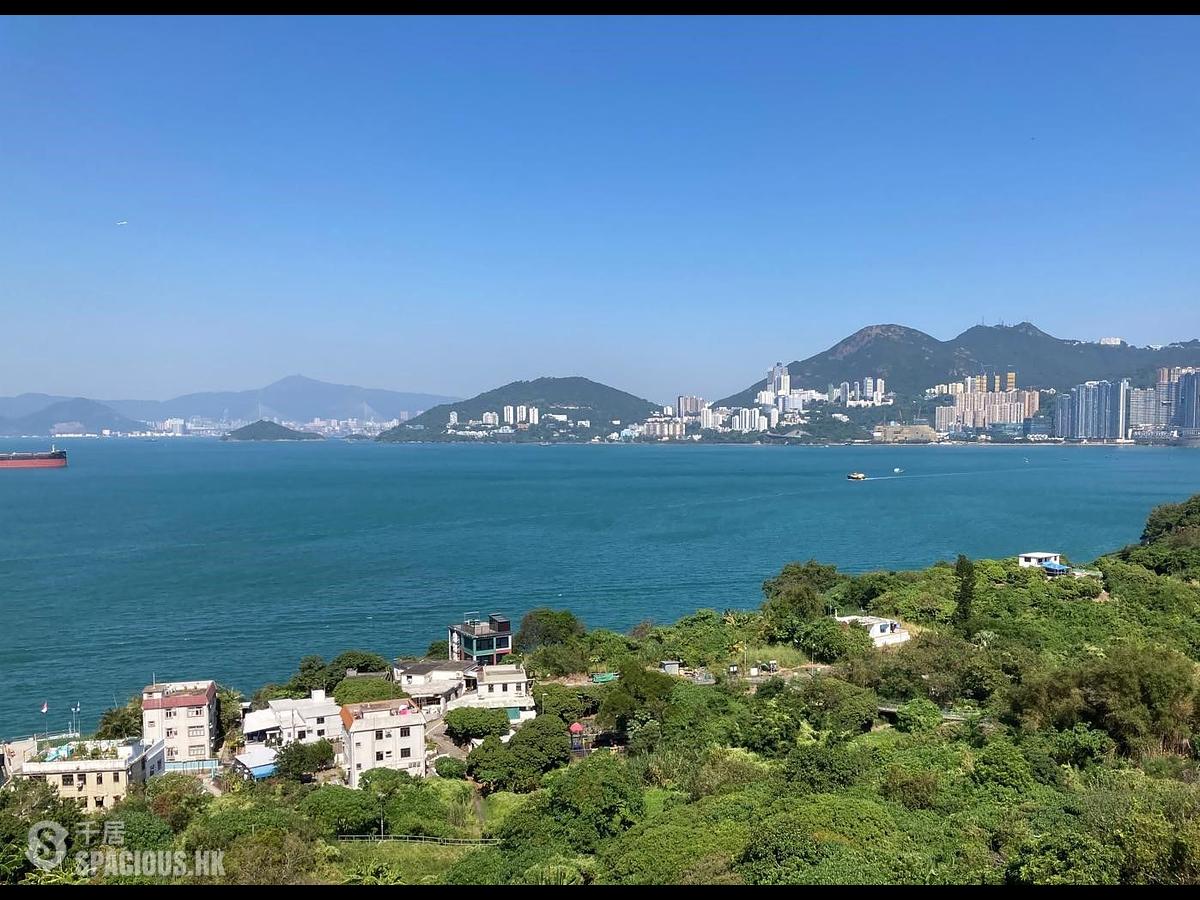 Lamma Island - Pak Kok Kau Tsuen 01