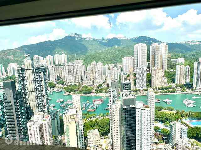 Ap Lei Chau - Yue On Court Pik On House (Block C) 01