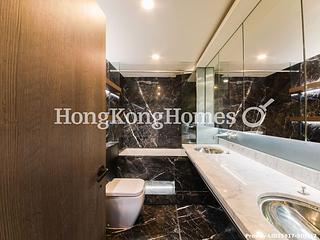 Wan Chai - Convention Plaza Apartments 06