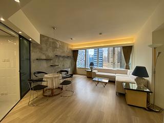 Wan Chai - Convention Plaza Apartments 02