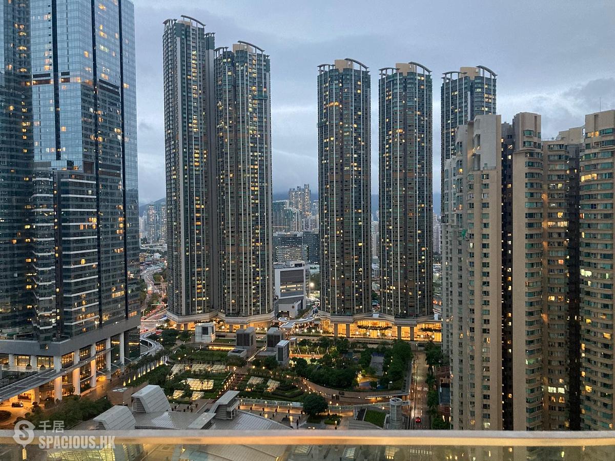 West Kowloon - The Harbourside Block 2 01