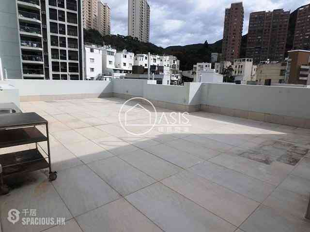 Jardines Lookout - Pinewood Garden 01