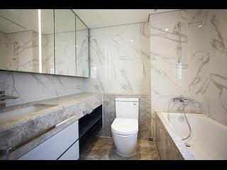 Mid Levels Central - St. Joan Court 04
