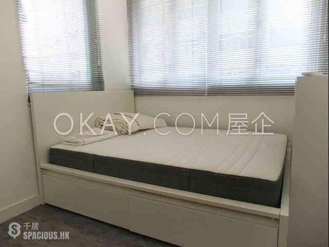 Wan Chai - 131A, Queen's Road East 07