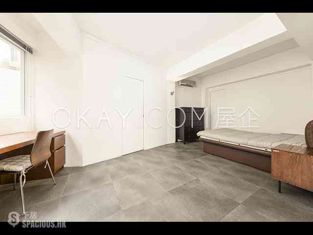 Sheung Wan - Kai Fung Mansion (Building) 09