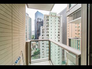 Wan Chai - The Avenue Phase 2 Block 2 08